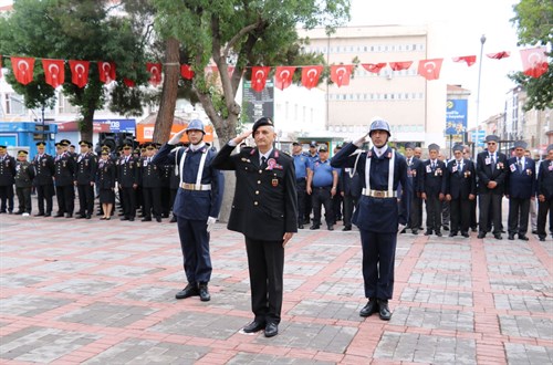 Jandarma Genel Komutanlığı’nın 183’üncü Kuruluş Yıldönümü Kutlamaları Kapsamında Atatürk Anıtına Çelenk Koyma Töreni Ve Şehitlik Ziyareti