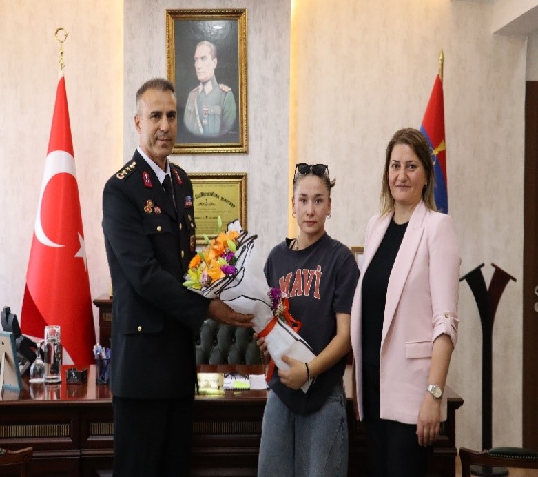 ÇOCUKLARDAN JANDARMA’YA 186’NCI YIL ZİYARETİ